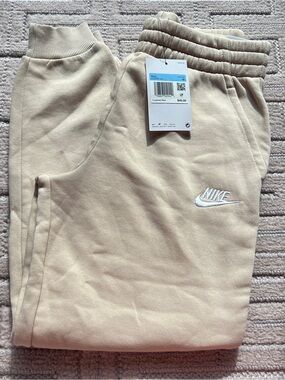Nike Kids Beige Cream Fleece Jogger Pants-medium